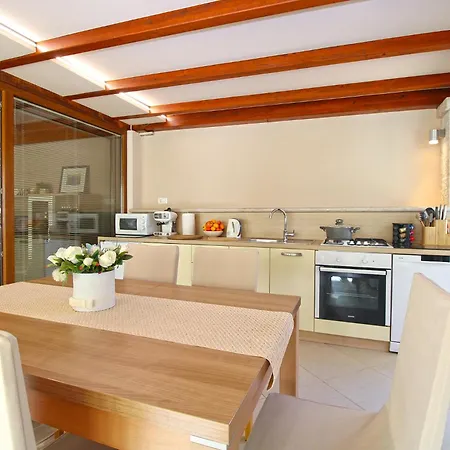 Kristina 1531 * Pula