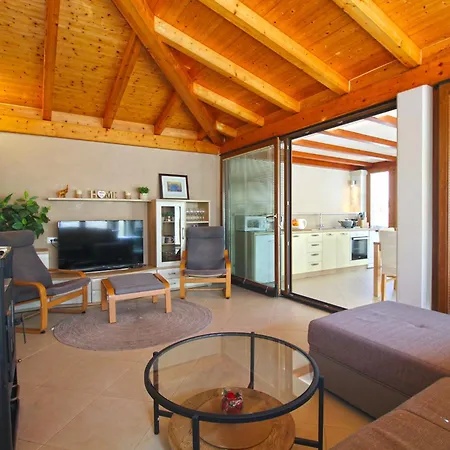 Apartamento Kristina 1531 *