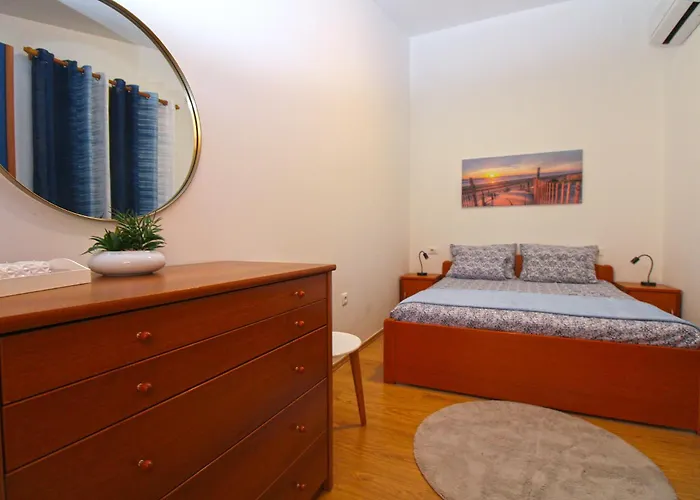 Апартаменти Kristina 1531 *